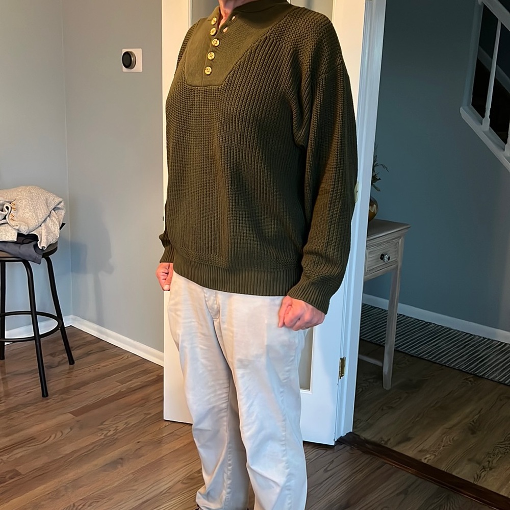 Eddie Bauer men’s sweater knit oversized XL tall. Like new.